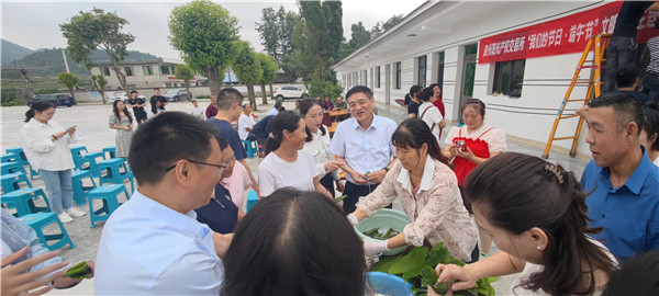 2023-6-21  貴州陽光產(chǎn)權(quán)交易所開展我們的節(jié)日·端午節(jié)主題實(shí)踐活動(dòng)暨鄉(xiāng)村振興調(diào)研活動(dòng)6.jpg