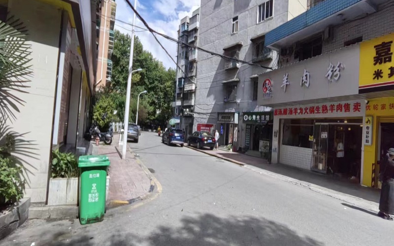 貴州省機(jī)關(guān)事務(wù)管理局國(guó)有資產(chǎn)管理服務(wù)中心貴陽市南明區(qū)南浦路63號(hào)江南苑負(fù)1層門面招租