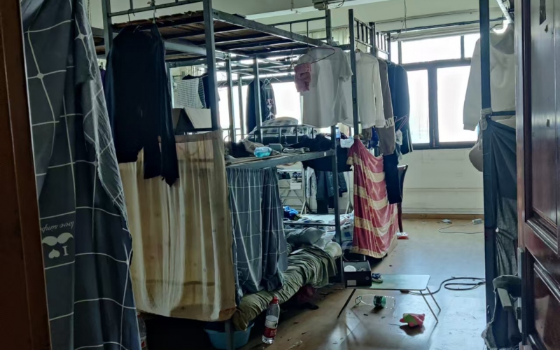 貴州省機(jī)關(guān)事務(wù)管理局國有資產(chǎn)管理服務(wù)中心貴陽市云巖區(qū)花溪大道北段128號靈達(dá)新苑B棟3層1-3號、B1單元4層1號房屋招租