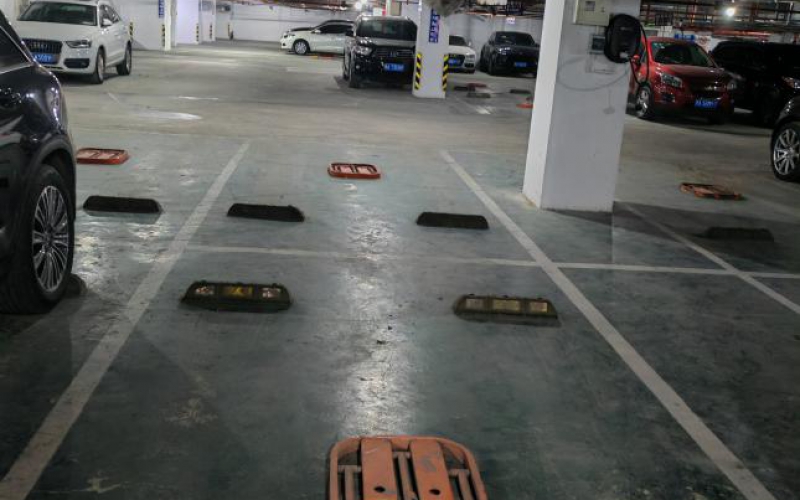 貴州省機(jī)關(guān)事務(wù)管理局國有資產(chǎn)管理服務(wù)中心貴陽市南明區(qū)市南路57號陽光100小區(qū)停車位2個(gè)招租