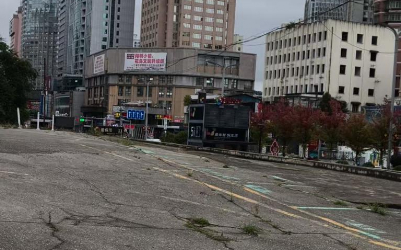 貴州省機(jī)關(guān)事務(wù)管理局國(guó)有資產(chǎn)管理服務(wù)中心貴陽(yáng)市云巖區(qū)城基路停車場(chǎng)及附屬用房招商