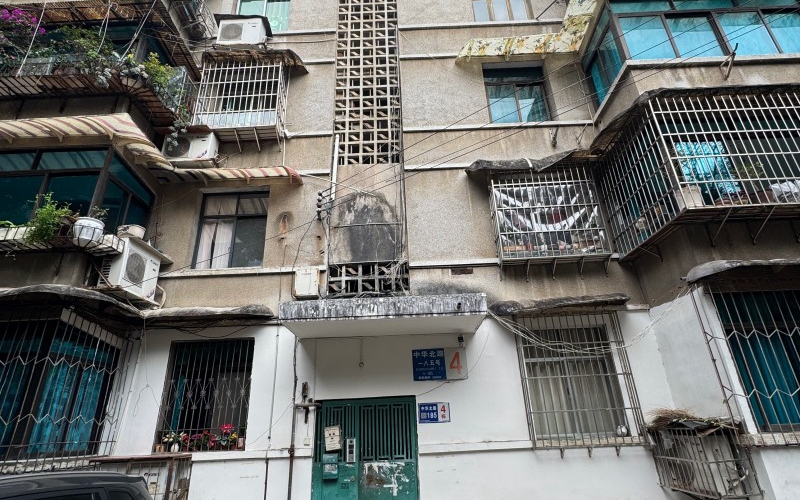 （預披露）貴州省機關事務管理局國有資產(chǎn)管理服務中心貴陽市云巖區(qū)中華北路325號4棟5層附9號房屋招租