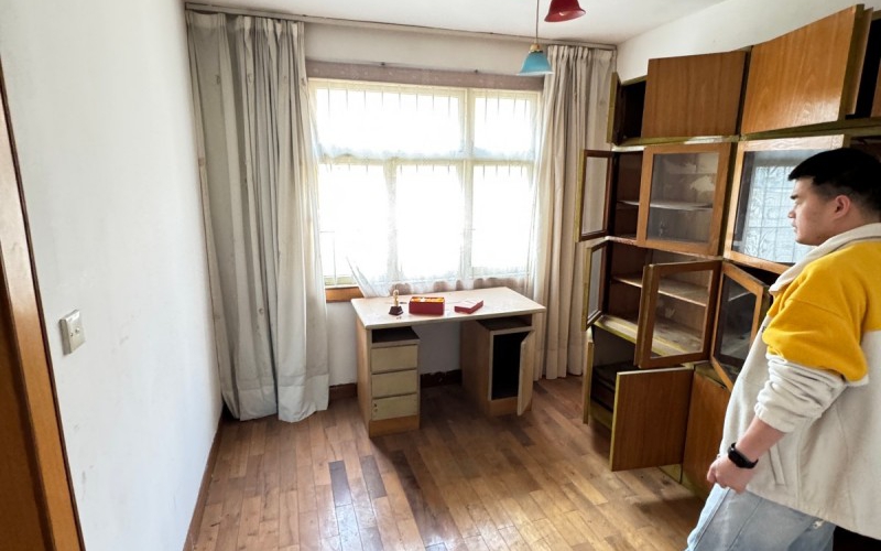 貴州省機(jī)關(guān)事務(wù)管理局國有資產(chǎn)管理服務(wù)中心貴陽市南明區(qū)新華路68號、70號兩棟房屋招租