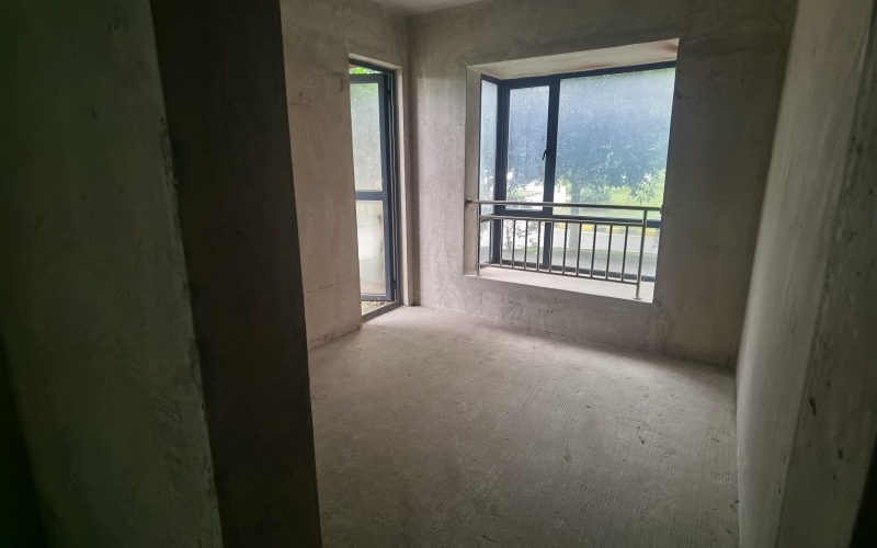 貴州省機關(guān)事務管理局國有資產(chǎn)管理服務中心貴陽市觀山湖區(qū)黔靈山路146號金陽觀山小區(qū)15號樓1單元1層2號房屋招租